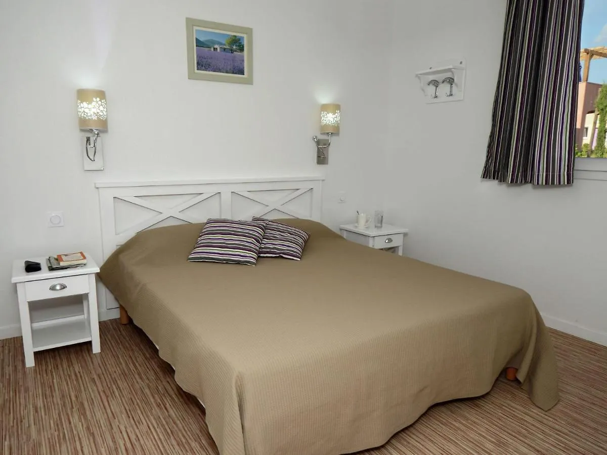 Cozy Apartment With Terrace, Located In Quiet Surroundings Paradou